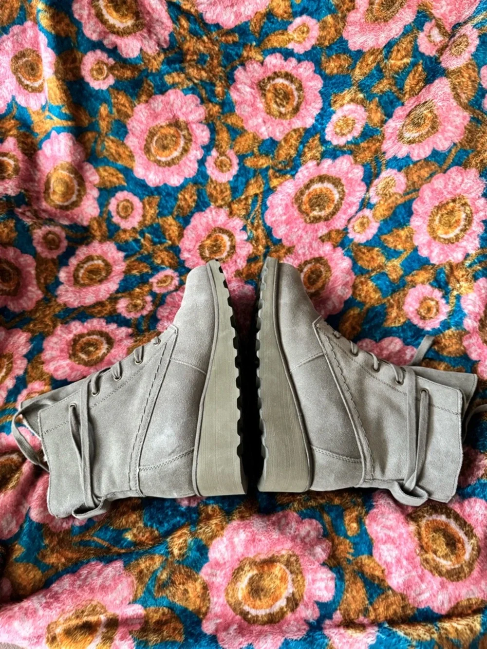 BearPaw Olive Gray Suede Lace-Up Ankle Boots with Faux Shearling - Picture 11 of 14